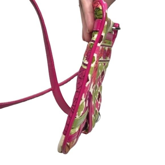 Vera Bradley Flipster Hello Dahlia crossbody bag - Picture 6 of 8